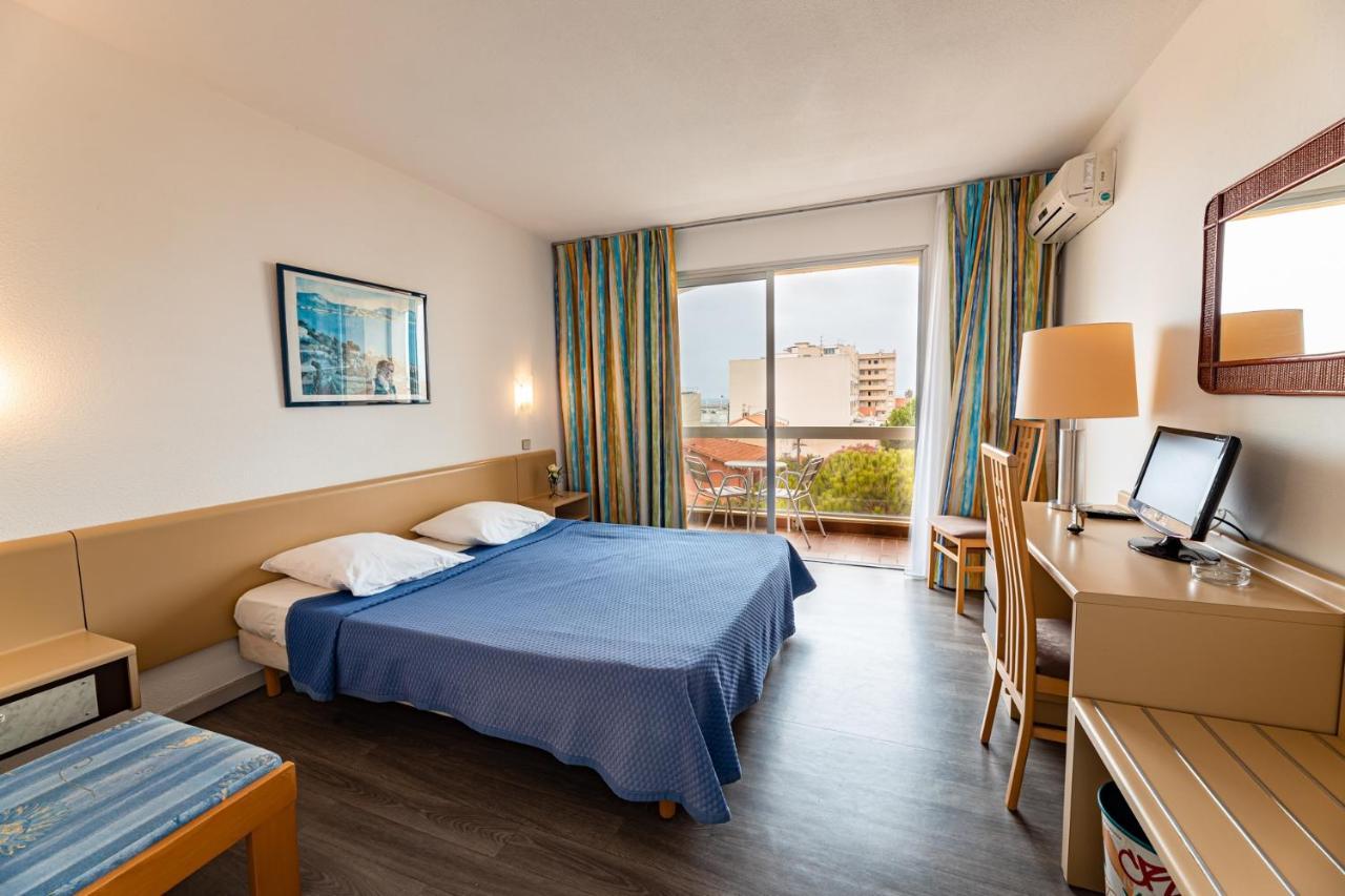 Hotel Du Port Canet-en-Roussillon Exterior photo