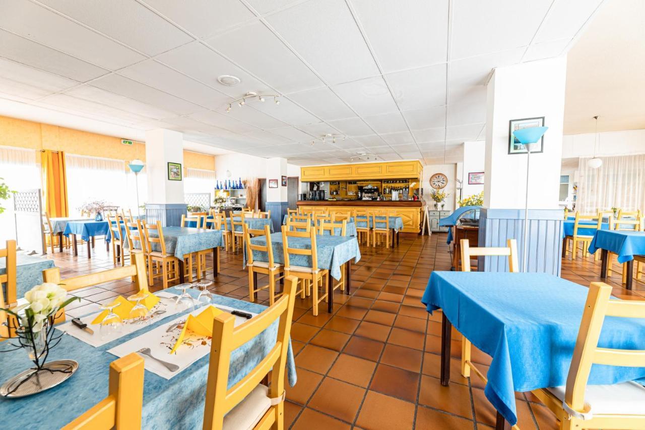 Hotel Du Port Canet-en-Roussillon Exterior photo