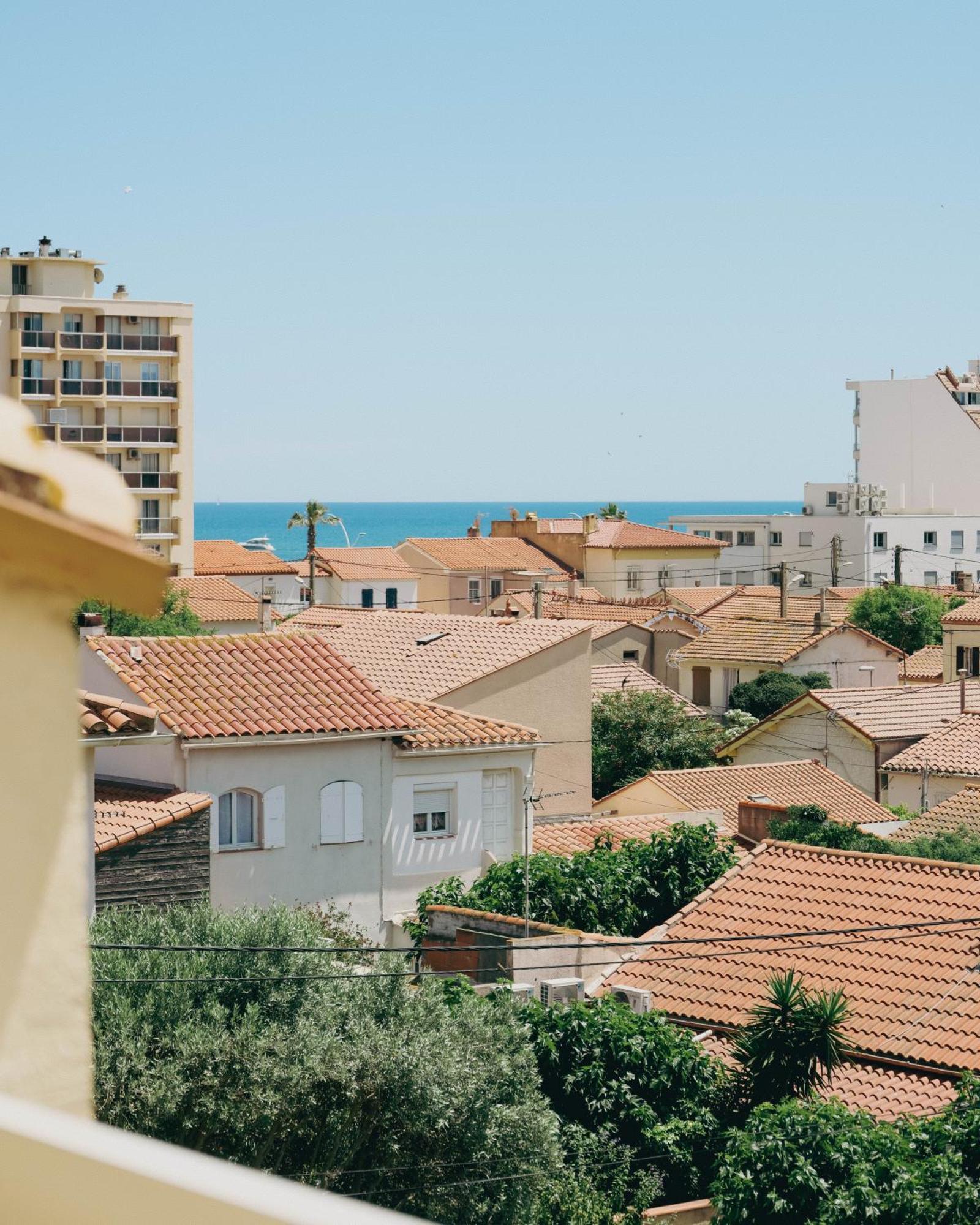 Hotel Du Port Canet-en-Roussillon Exterior photo