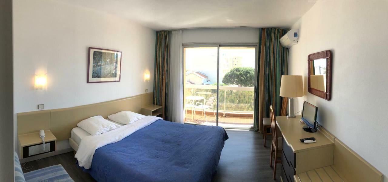Hotel Du Port Canet-en-Roussillon Exterior photo